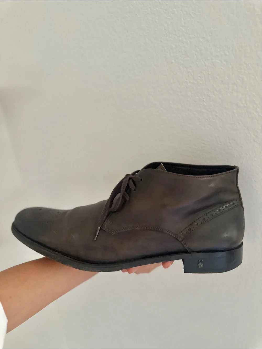 JOHN VARVATOS Men’s Leather Chukka Boots Brown Size 11